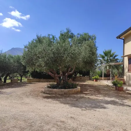 Donna Franca Con Piscina Privata